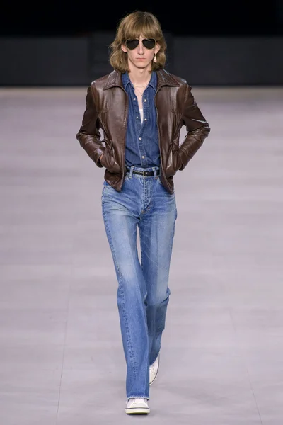 Look 11